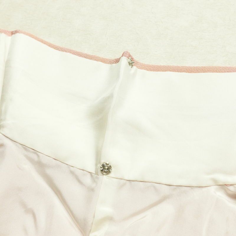 小紋 良品 しつけ糸付き 縮緬 一つ紋付き 正絹 その他の柄 袷仕立て 身丈165cm 裄丈67.5cm リサイクル着物 着物 ぼかし 入学式 七五三 お宮参り フォーマル シンプル ピンク_画像19