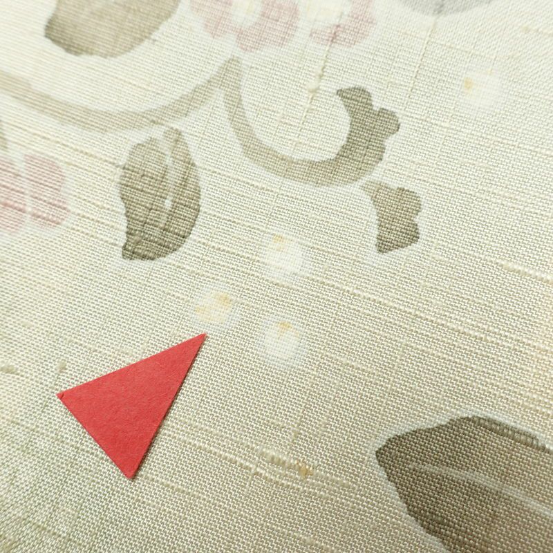 付け下げ 落款入り しつけ糸付き 一つ紋付き 正絹 花柄 袷仕立て 身丈162cm 裄丈63cm リサイクル着物 着物 洒落 紬地 ベージュ_画像10