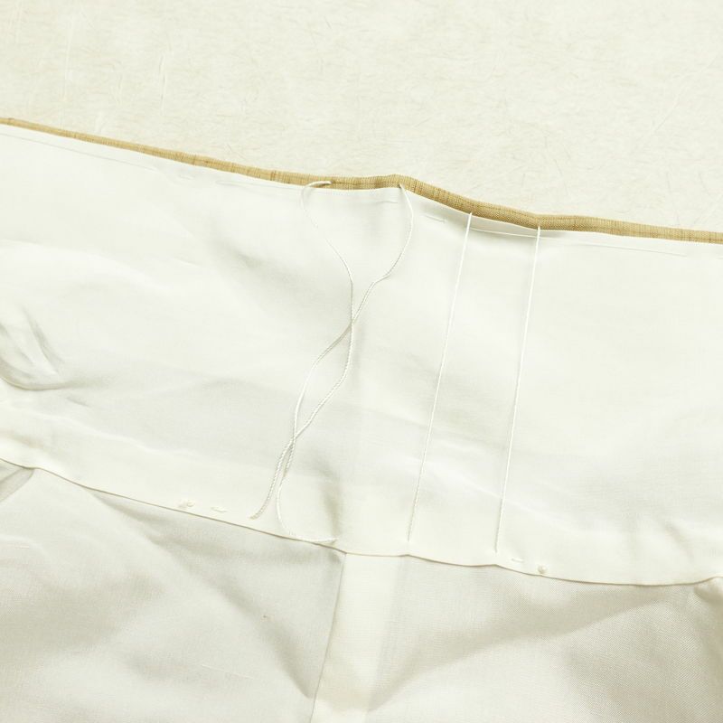 付け下げ 落款入り しつけ糸付き 一つ紋付き 正絹 花柄 袷仕立て 身丈162cm 裄丈63cm リサイクル着物 着物 洒落 紬地 ベージュ_画像21