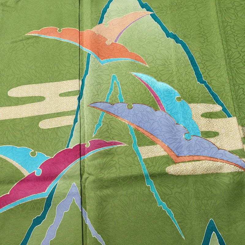 振袖 金駒刺繍 正絹 古典柄 袷仕立て 身丈166cm 裄丈65.5cm リサイクル着物 着物 刺繍 共八掛 金彩 成人式 二十歳 二十歳の集い 緑・うぐいす色_画像6