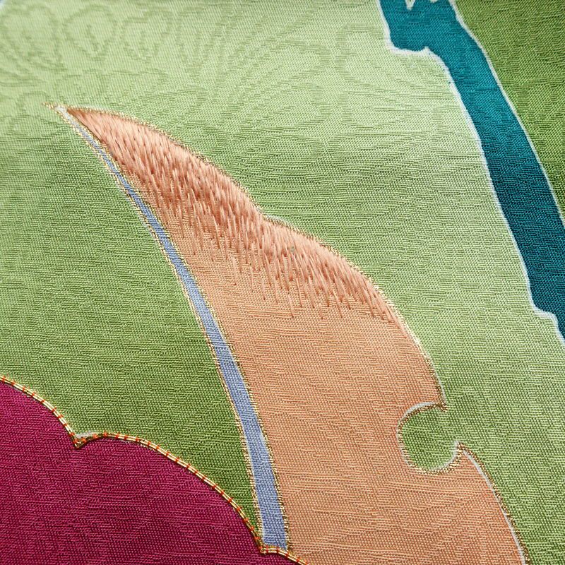 振袖 金駒刺繍 正絹 古典柄 袷仕立て 身丈166cm 裄丈65.5cm リサイクル着物 着物 刺繍 共八掛 金彩 成人式 二十歳 二十歳の集い 緑・うぐいす色_画像12