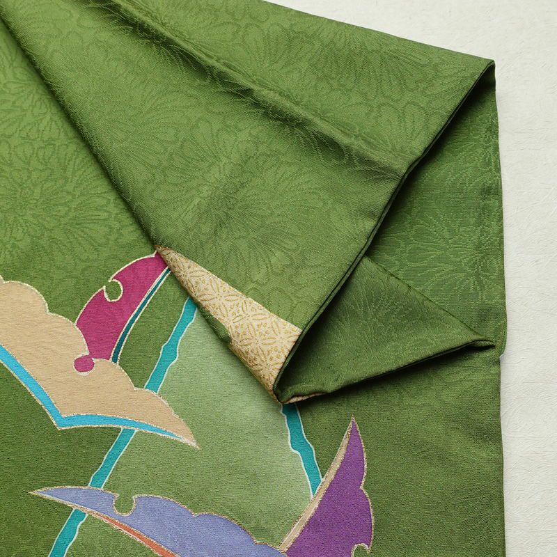 振袖 金駒刺繍 正絹 古典柄 袷仕立て 身丈166cm 裄丈65.5cm リサイクル着物 着物 刺繍 共八掛 金彩 成人式 二十歳 二十歳の集い 緑・うぐいす色_画像16
