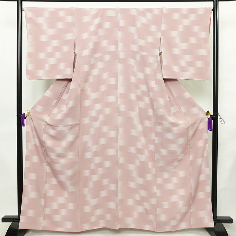 小紋 縮緬 正絹 その他の柄 袷仕立て 身丈162.5cm 裄丈66.5cm リサイクル着物 着物 シンプル ピンク_画像1