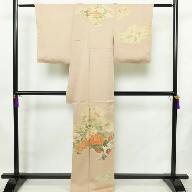 訪問着 良品 金駒刺繍 しつけ糸付き 一つ紋付き 正絹 花柄 袷仕立て 身丈165cm 裄丈66.5cm リサイクル着物 着物 箔 入学式 卒業式 七五三 お宮参り フォーマル ベージュ_画像2