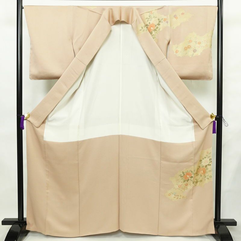 訪問着 良品 金駒刺繍 しつけ糸付き 一つ紋付き 正絹 花柄 袷仕立て 身丈165cm 裄丈66.5cm リサイクル着物 着物 箔 入学式 卒業式 七五三 お宮参り フォーマル ベージュ_画像3