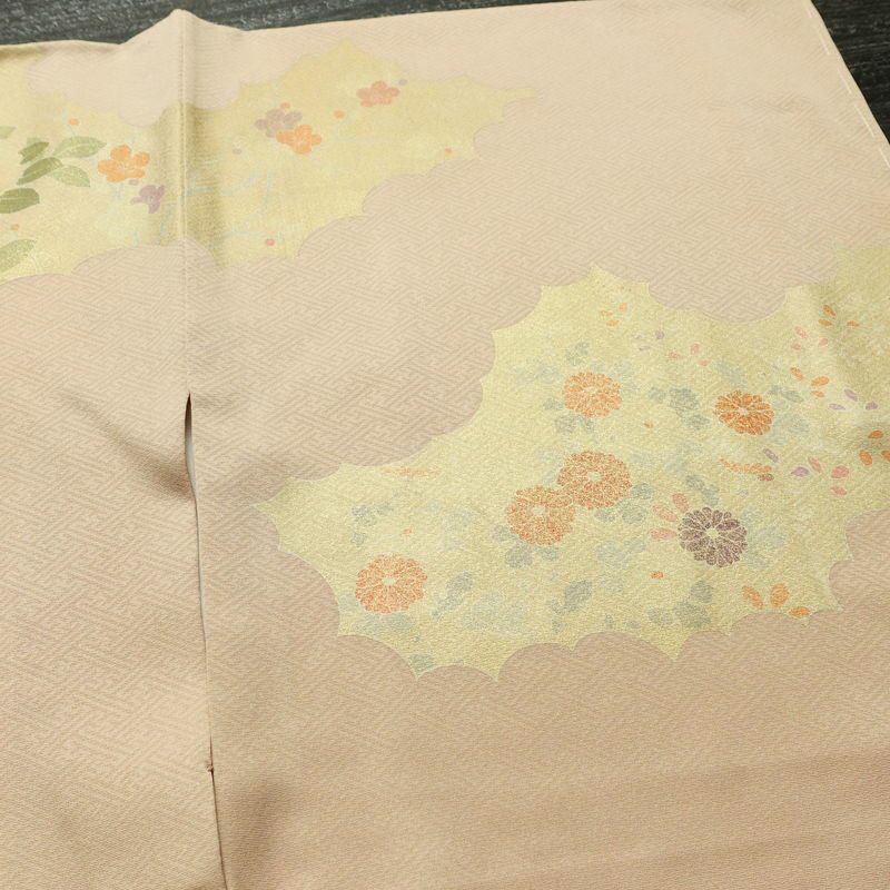 訪問着 良品 金駒刺繍 しつけ糸付き 一つ紋付き 正絹 花柄 袷仕立て 身丈165cm 裄丈66.5cm リサイクル着物 着物 箔 入学式 卒業式 七五三 お宮参り フォーマル ベージュ_画像14