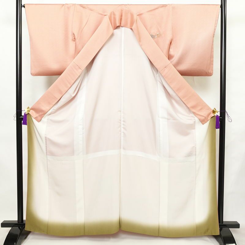 付け下げ 一つ紋付き 正絹 古典柄 袷仕立て 身丈162cm 裄丈67cm リサイクル着物 着物 刺繍 金彩 入学式 卒業式 七五三 お宮参り フォーマル ピンク_画像3