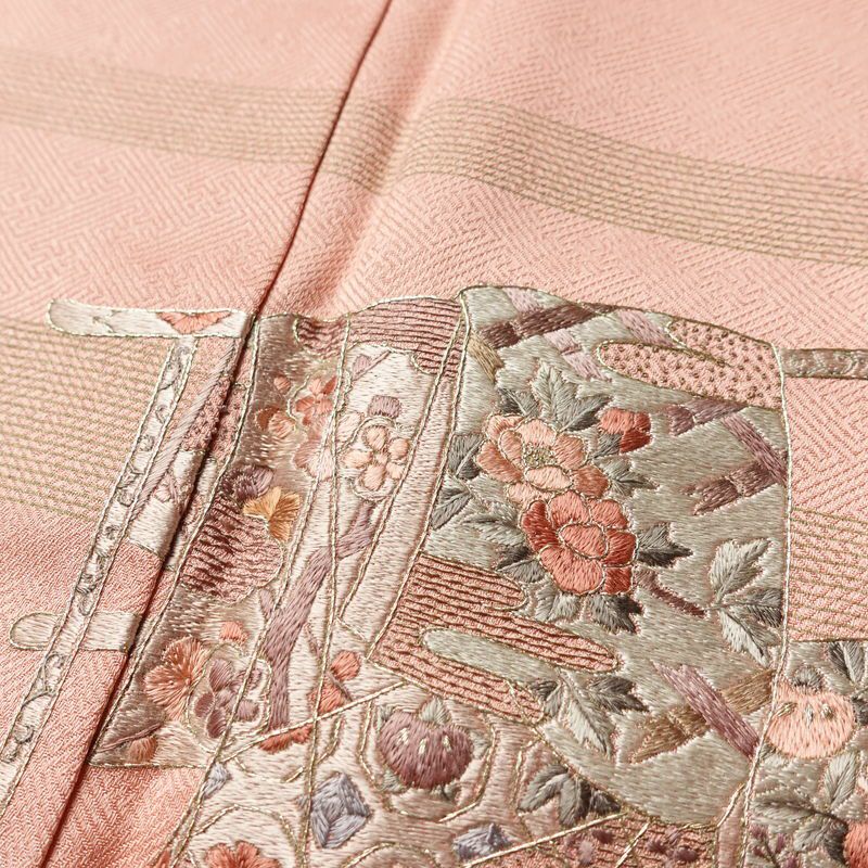 付け下げ 一つ紋付き 正絹 古典柄 袷仕立て 身丈162cm 裄丈67cm リサイクル着物 着物 刺繍 金彩 入学式 卒業式 七五三 お宮参り フォーマル ピンク_画像7