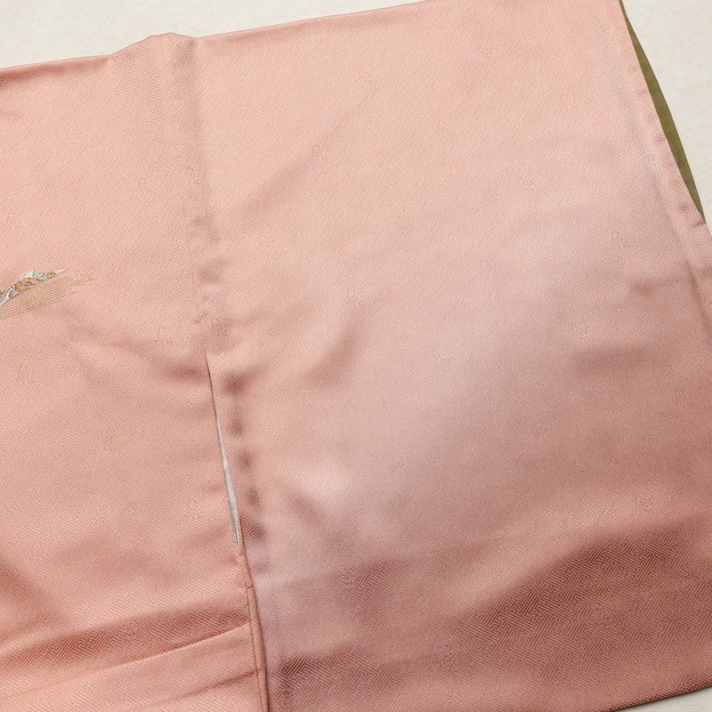 付け下げ 一つ紋付き 正絹 古典柄 袷仕立て 身丈162cm 裄丈67cm リサイクル着物 着物 刺繍 金彩 入学式 卒業式 七五三 お宮参り フォーマル ピンク_画像14