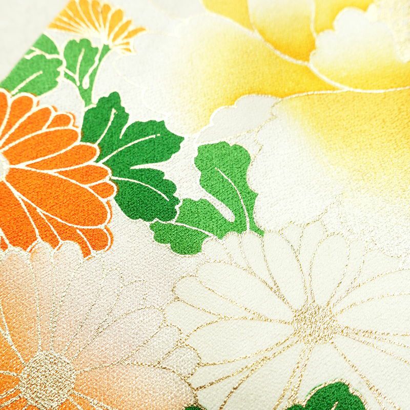 振袖 金駒刺繍 正絹 古典柄 袷仕立て 身丈160cm 裄丈66cm リサイクル着物 着物 孔雀 刺繍 箔 白_画像10