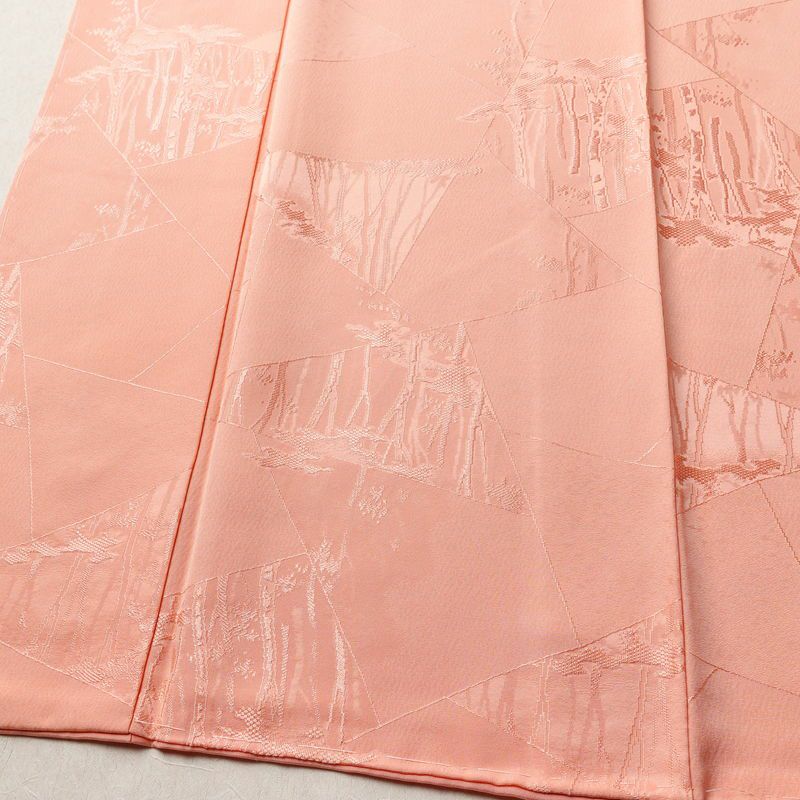 色無地 しつけ糸付き 正絹 木の葉・植物柄 袷仕立て 身丈160.5cm 裄丈64.5cm リサイクル着物 着物 フォーマル ピンク_画像4