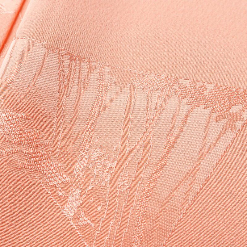 色無地 しつけ糸付き 正絹 木の葉・植物柄 袷仕立て 身丈160.5cm 裄丈64.5cm リサイクル着物 着物 フォーマル ピンク_画像8