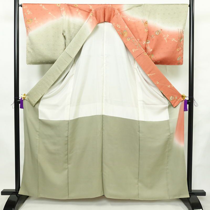 訪問着 良品 しつけ糸付き 綸子 正絹 花柄 袷仕立て 身丈161.5cm 裄丈66cm リサイクル着物 着物 箔 入学式 卒業式 七五三 お宮参り フォーマル 緑・うぐいす色_画像3