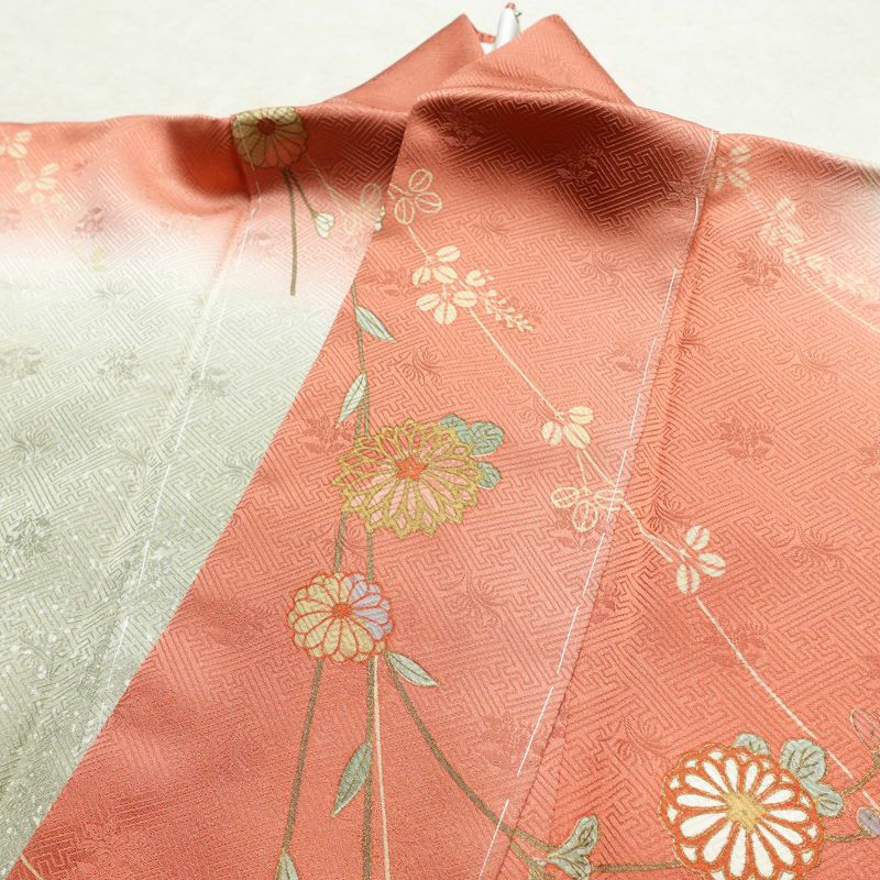 訪問着 良品 しつけ糸付き 綸子 正絹 花柄 袷仕立て 身丈161.5cm 裄丈66cm リサイクル着物 着物 箔 入学式 卒業式 七五三 お宮参り フォーマル 緑・うぐいす色_画像17