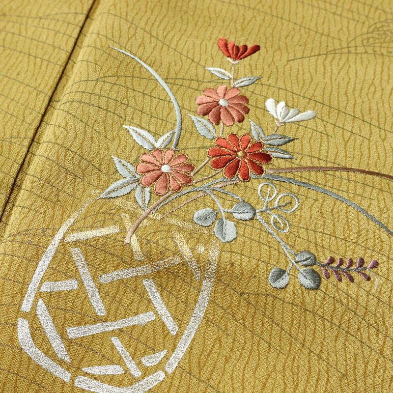 訪問着 正絹 木の葉・植物柄 袷仕立て 身丈157.5cm 裄丈63cm リサイクル着物 着物 刺繍 箔 入学式 卒業式 七五三 お宮参り フォーマル 黄・黄土色_画像7