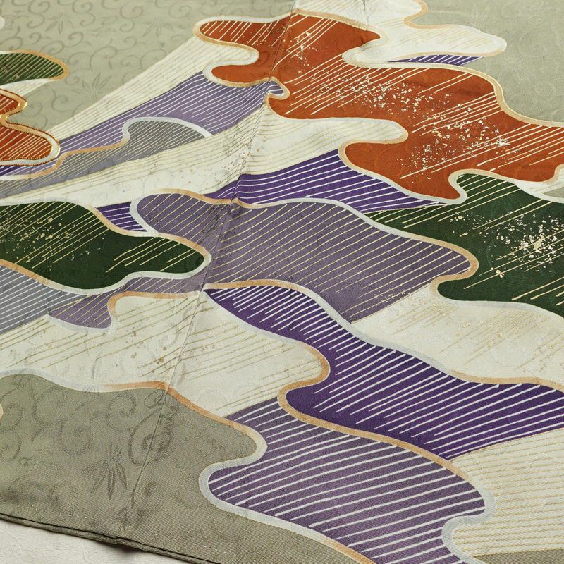 色留袖 落款入り 金駒刺繍 正絹 流水・波柄 袷仕立て 身丈166cm 裄丈69cm リサイクル着物 一部しつけ糸付き 着物 共八掛 フォーマル 緑・うぐいす色_画像12