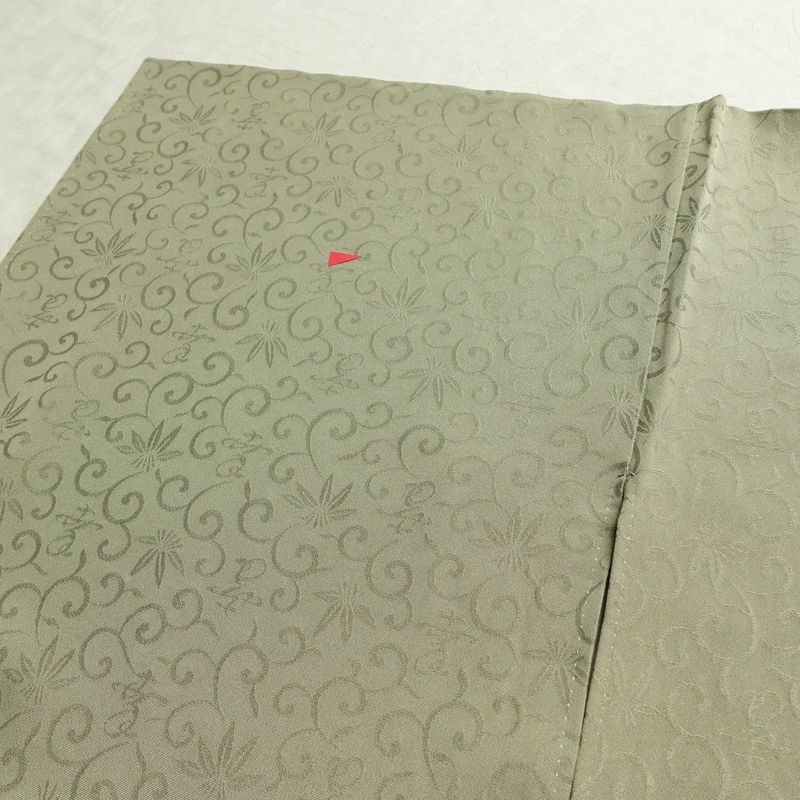 色留袖 落款入り 金駒刺繍 正絹 流水・波柄 袷仕立て 身丈166cm 裄丈69cm リサイクル着物 一部しつけ糸付き 着物 共八掛 フォーマル 緑・うぐいす色_画像19
