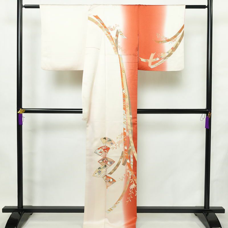 訪問着 綸子 正絹 古典柄 袷仕立て 身丈165cm 裄丈68cm リサイクル着物 着物 金彩 入学式 卒業式 七五三 お宮参り フォーマル ピンク_画像2