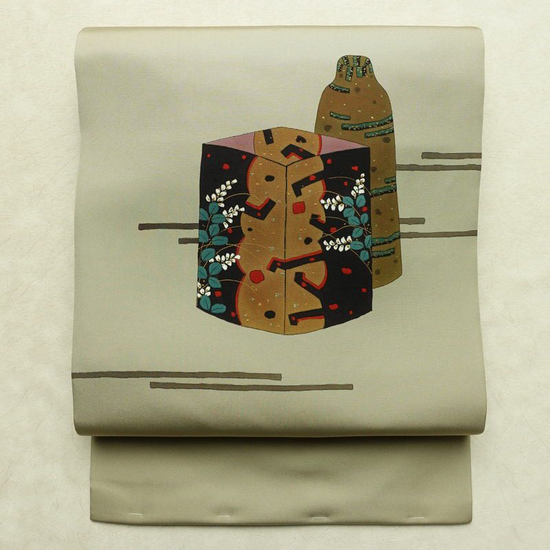 名古屋帯 太鼓柄 良品 雅生 落款入り 正絹 古典柄 名古屋仕立て なごや帯 リサイクル帯 一部しつけ糸付き 帯 金彩 シンプル 緑・うぐいす色_画像1