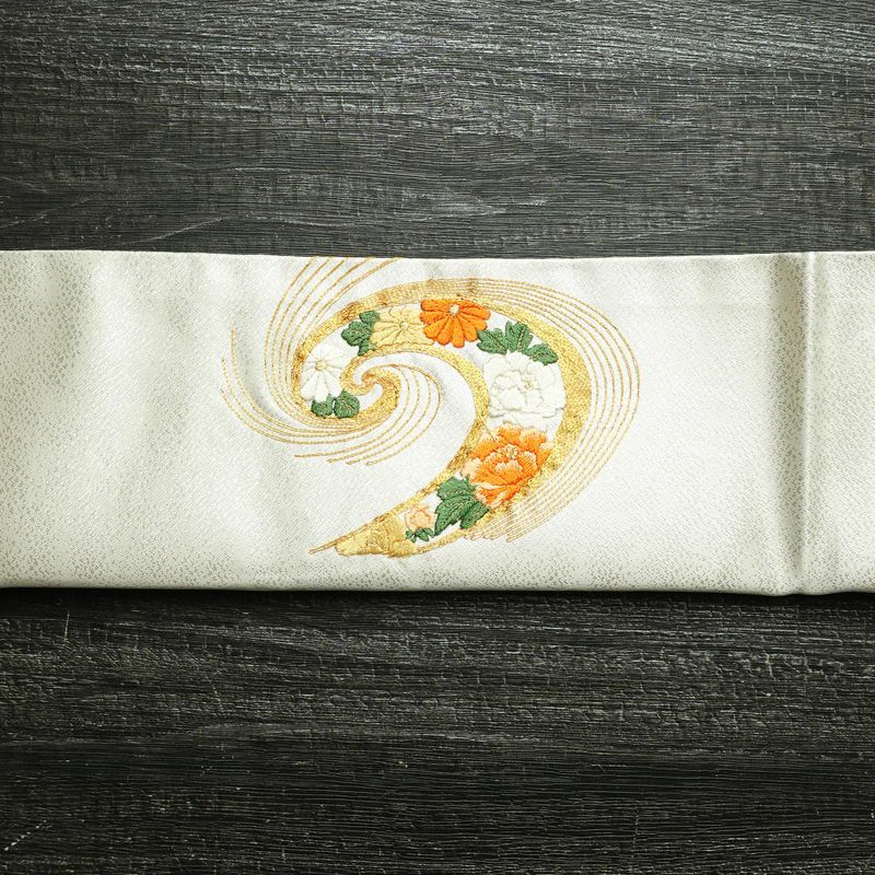 名古屋帯 太鼓柄 金駒刺繍 正絹 古典柄 通し仕立て なごや帯 リサイクル帯 帯 刺繍 箔 松 菊 金・銀_画像15