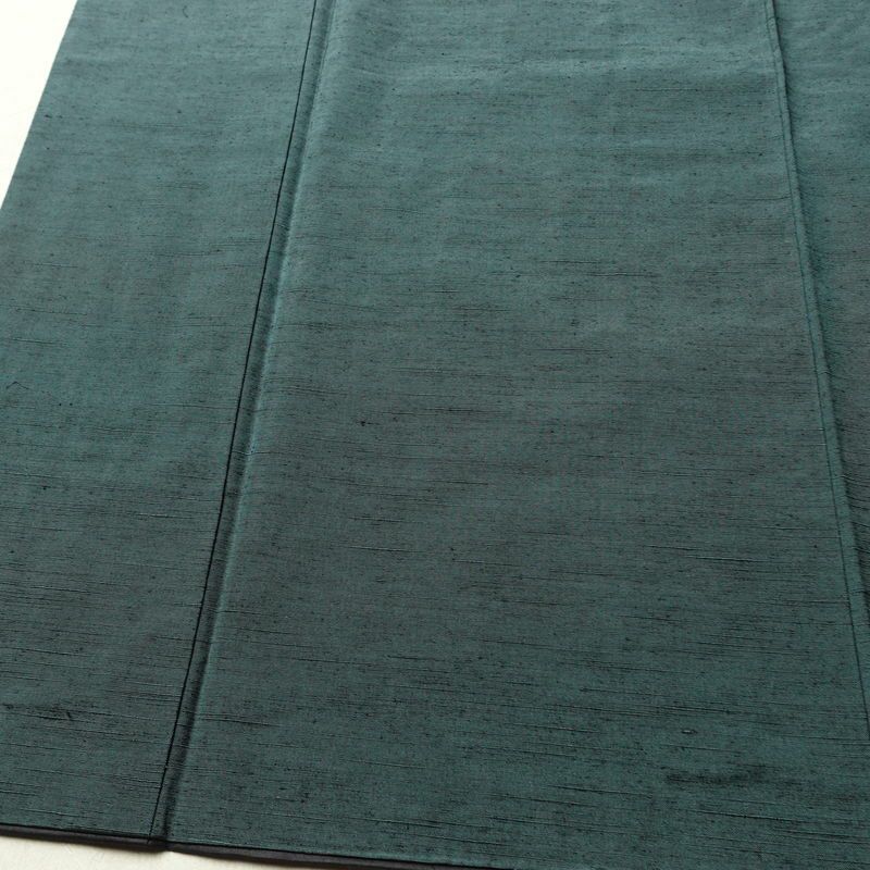 男性用 紬 着物 美品 羽織付き 2点セット しつけ糸付き アンサンブル 正絹 無地 袷仕立て 身丈136cm 裄丈67.5cm リサイクル着物 着物 青緑 緑・うぐいす色_画像4