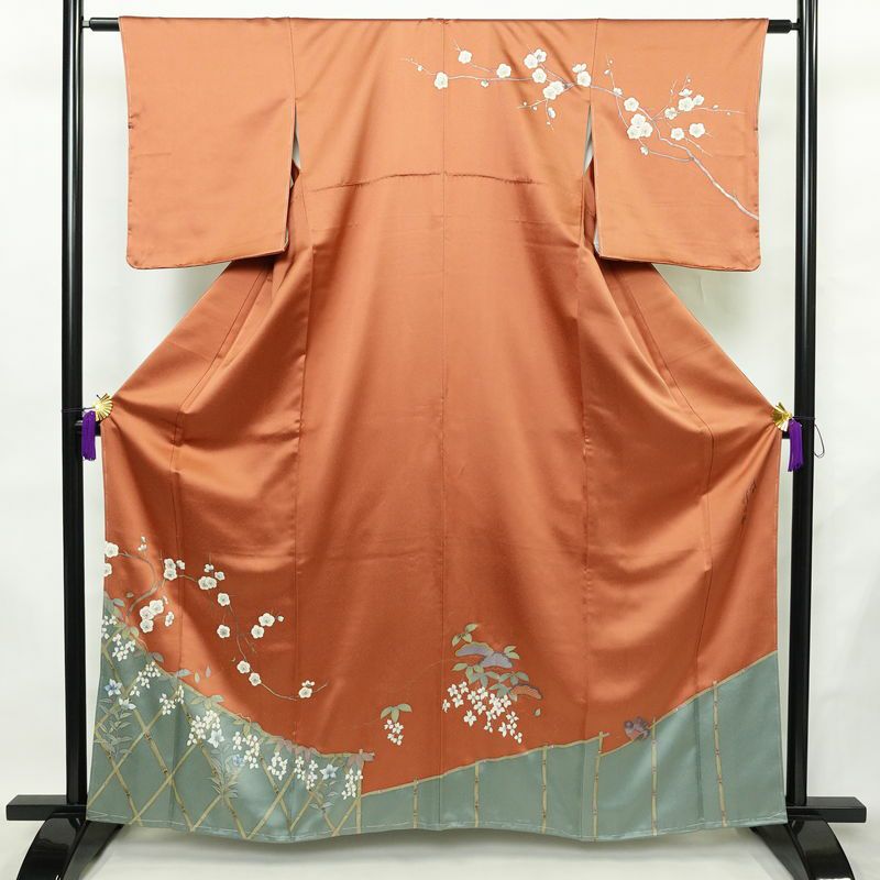 訪問着 美品 二代目清次郎 落款入り しつけ糸付き 正絹 花柄 袷仕立て 身丈161cm 裄丈62cm リサイクル着物 着物 共八掛 金彩 入学式 卒業式 七五三 お宮参り フォーマル 雀茶 茶
