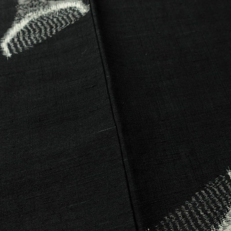 紬 しつけ糸付き 正絹 その他の柄 袷仕立て 身丈163cm 裄丈63.5cm リサイクル着物 着物 モダン 洒落 簪 かんざし 黒_画像10