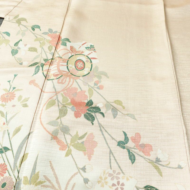 訪問着 良品 しつけ糸付き 正絹 古典柄 袷仕立て 身丈164cm 裄丈66.5cm リサイクル着物 着物 箔 入学式 卒業式 七五三 お宮参り フォーマル 菊 ピンクベージュ ベージュ_画像5