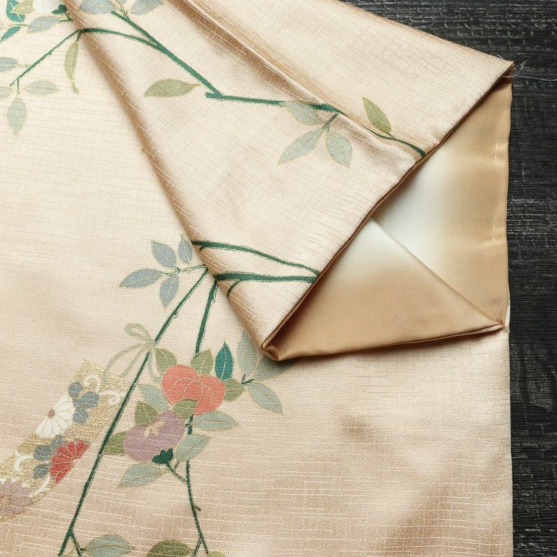 訪問着 良品 しつけ糸付き 正絹 古典柄 袷仕立て 身丈164cm 裄丈66.5cm リサイクル着物 着物 箔 入学式 卒業式 七五三 お宮参り フォーマル 菊 ピンクベージュ ベージュ_画像13