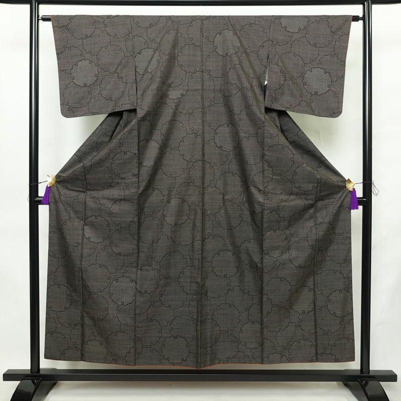 大島紬 良品 純泥染 証紙あり 正絹 古典柄 袷仕立て 身丈154cm 裄丈63cm リサイクル着物 着物 モダン 茶