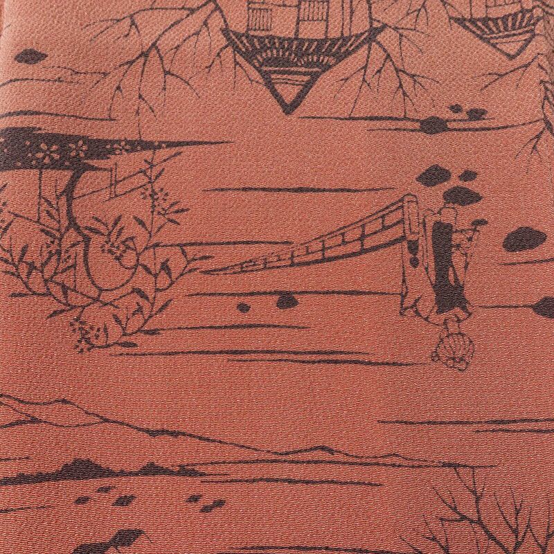 小紋 南部幸雄 落款入り 縮緬 総柄 正絹 風景柄 袷仕立て 身丈164.5cm 裄丈65cm リサイクル着物 着物 モダン 真赭色 ピンク_画像7