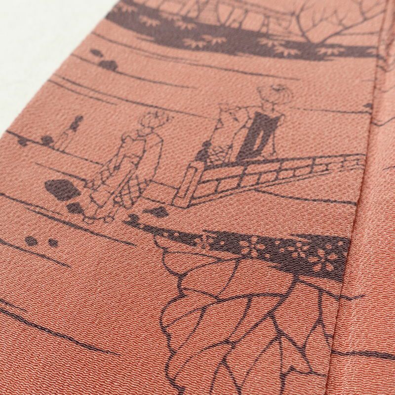 小紋 南部幸雄 落款入り 縮緬 総柄 正絹 風景柄 袷仕立て 身丈164.5cm 裄丈65cm リサイクル着物 着物 モダン 真赭色 ピンク_画像9