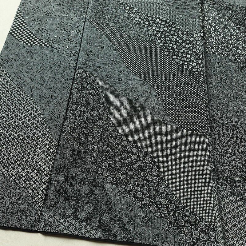 小紋 良品 小紋師 北原寿永 落款入り 縮緬 江戸小紋 総柄 正絹 古典柄 袷仕立て 身丈159.5cm 裄丈64.5cm リサイクル着物 着物 黒_画像4