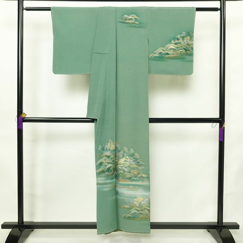 付け下げ 良品 しつけ糸付き 正絹 風景柄 袷仕立て 身丈153.5cm 裄丈63.5cm リサイクル着物 着物 箔 入学式 卒業式 七五三 お宮参り フォーマル 緑・うぐいす色_画像2