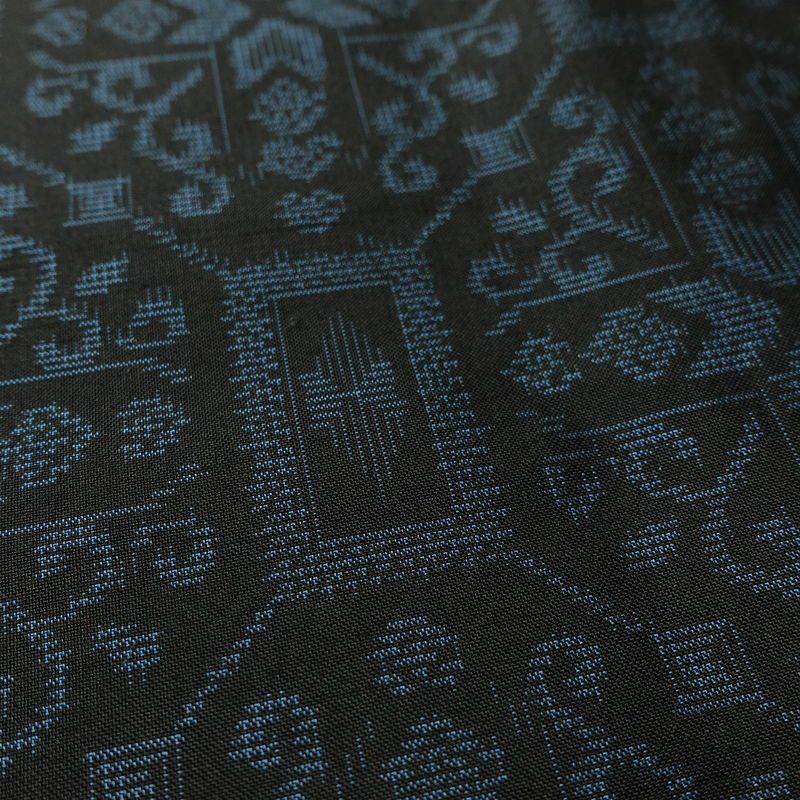 紬 しつけ糸付き 正絹 幾何学柄・抽象柄 袷仕立て 身丈163cm 裄丈64.5cm リサイクル着物 着物 モダン 黒_画像8