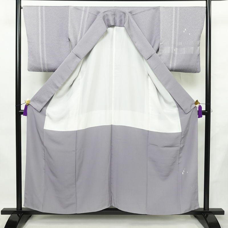 付け下げ 良品 落款入り 正絹 人物・動物柄 袷仕立て 身丈156cm 裄丈67.5cm リサイクル着物 着物 フォーマル 紫・藤色_画像3