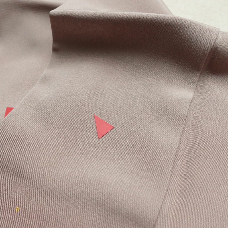 訪問着 一つ紋付き 正絹 その他の柄 袷仕立て 身丈155.5cm 裄丈65cm リサイクル着物 着物 箔 入学式 卒業式 七五三 お宮参り シンプル 上品 小豆・エンジ_画像16