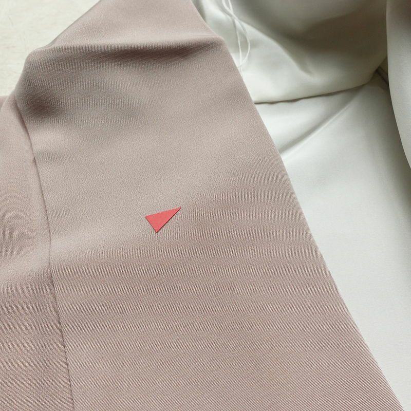 訪問着 一つ紋付き 正絹 その他の柄 袷仕立て 身丈155.5cm 裄丈65cm リサイクル着物 着物 箔 入学式 卒業式 七五三 お宮参り シンプル 上品 小豆・エンジ_画像18