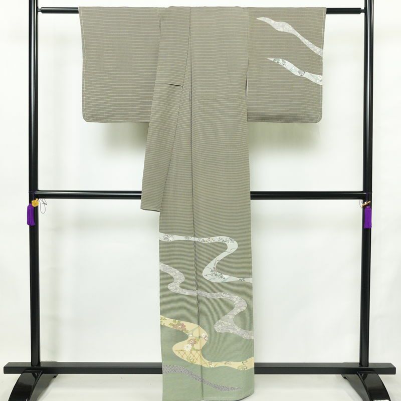 訪問着 良品 金田昇 落款入り しつけ糸付き 正絹 古典柄 袷仕立て 身丈161.5cm 裄丈65cm リサイクル着物 着物 入学式 卒業式 七五三 お宮参り フォーマル 緑・うぐいす色_画像2