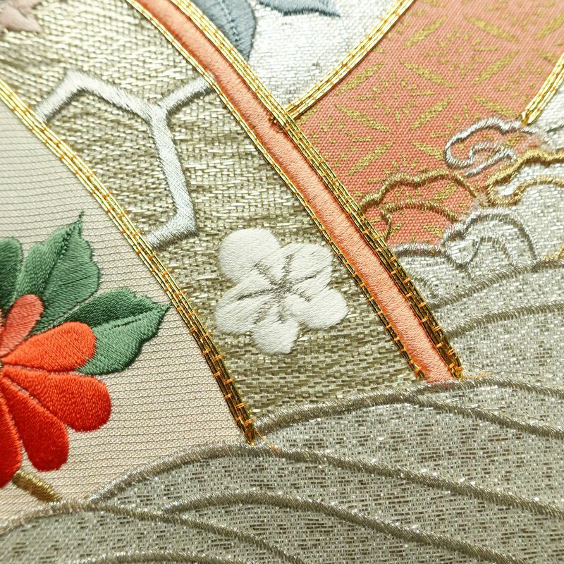 名古屋帯 太鼓柄 美品 金駒刺繍 正絹 古典柄 名古屋仕立て なごや帯 リサイクル帯 帯 刺繍 金彩 金・銀_画像4