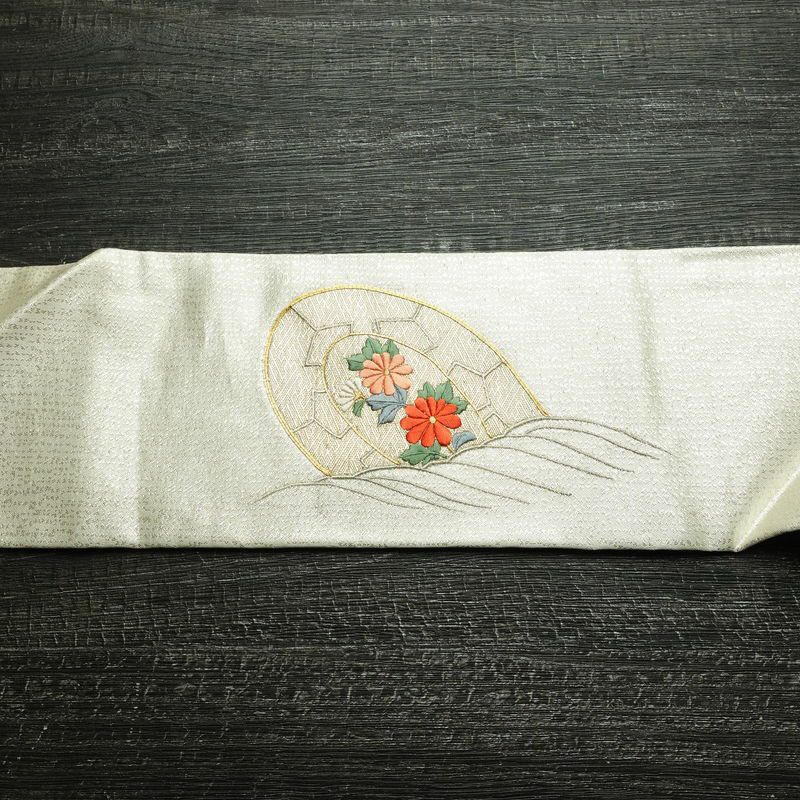 名古屋帯 太鼓柄 美品 金駒刺繍 正絹 古典柄 名古屋仕立て なごや帯 リサイクル帯 帯 刺繍 金彩 金・銀_画像15