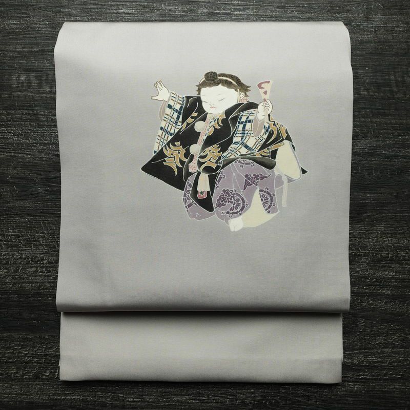 名古屋帯 太鼓柄 落款入り 正絹 人物・動物柄 通し仕立て なごや帯 リサイクル帯 帯 シンプル 扇子 グレー