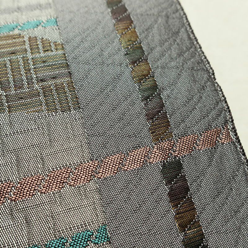 名古屋帯 六通柄 美品 正絹 幾何学柄・抽象柄 通し仕立て なごや帯 リサイクル帯 帯 未使用品 多色使い_画像7