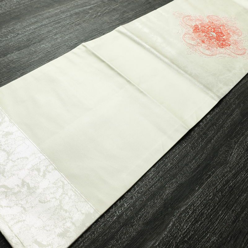 名古屋帯 太鼓柄 良品 しつけ糸付き 相良刺繍 正絹 幾何学柄・抽象柄 名古屋仕立て なごや帯 リサイクル帯 帯 刺繍 白_画像10