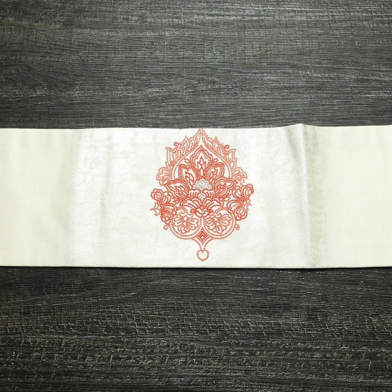 名古屋帯 太鼓柄 良品 しつけ糸付き 相良刺繍 正絹 幾何学柄・抽象柄 名古屋仕立て なごや帯 リサイクル帯 帯 刺繍 白_画像14