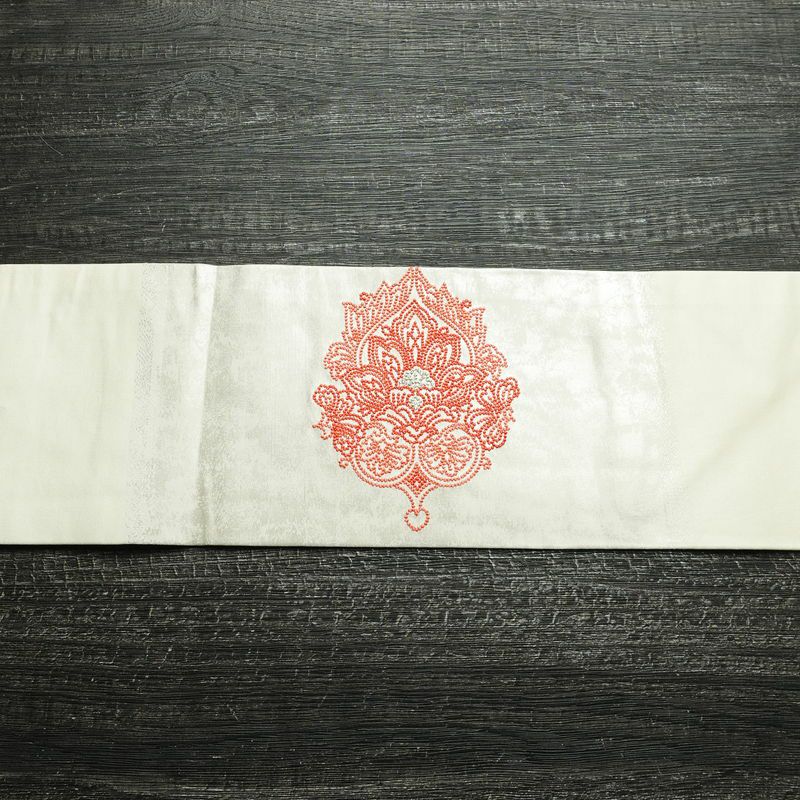 名古屋帯 太鼓柄 良品 しつけ糸付き 相良刺繍 正絹 幾何学柄・抽象柄 名古屋仕立て なごや帯 リサイクル帯 帯 刺繍 白_画像15