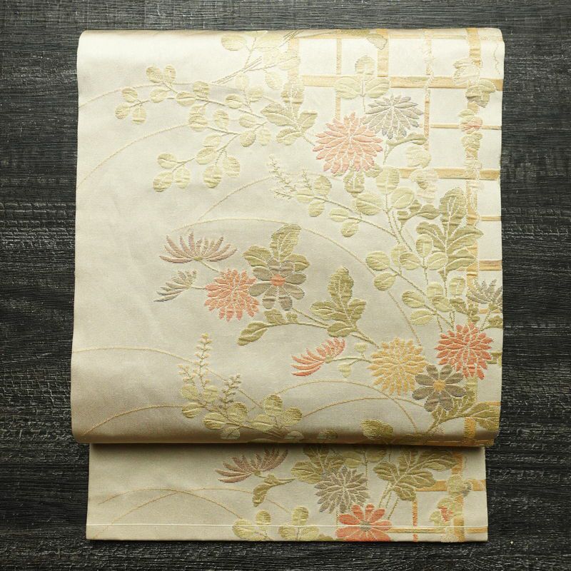 名古屋帯 六通柄 正絹 花柄 名古屋仕立て なごや帯 リサイクル帯 帯 箔 金糸 ベージュ