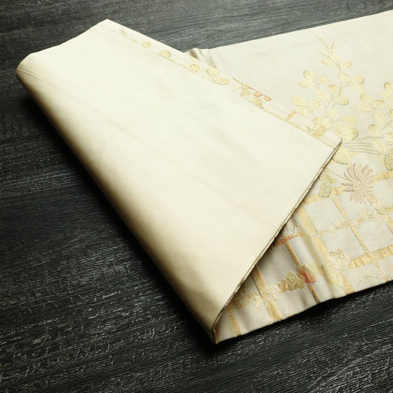 名古屋帯 六通柄 正絹 花柄 名古屋仕立て なごや帯 リサイクル帯 帯 箔 金糸 ベージュ_画像10