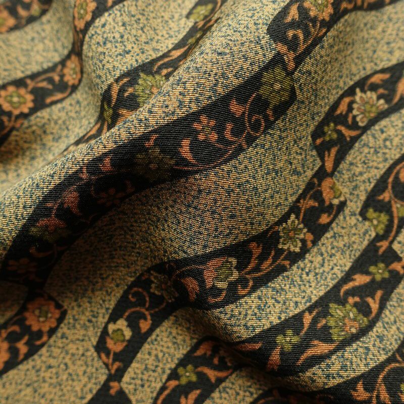 小紋 良品 しつけ糸付き 正絹 幾何学柄・抽象柄 袷仕立て 身丈166.5cm 裄丈67cm リサイクル着物 着物 未使用品 茶_画像21