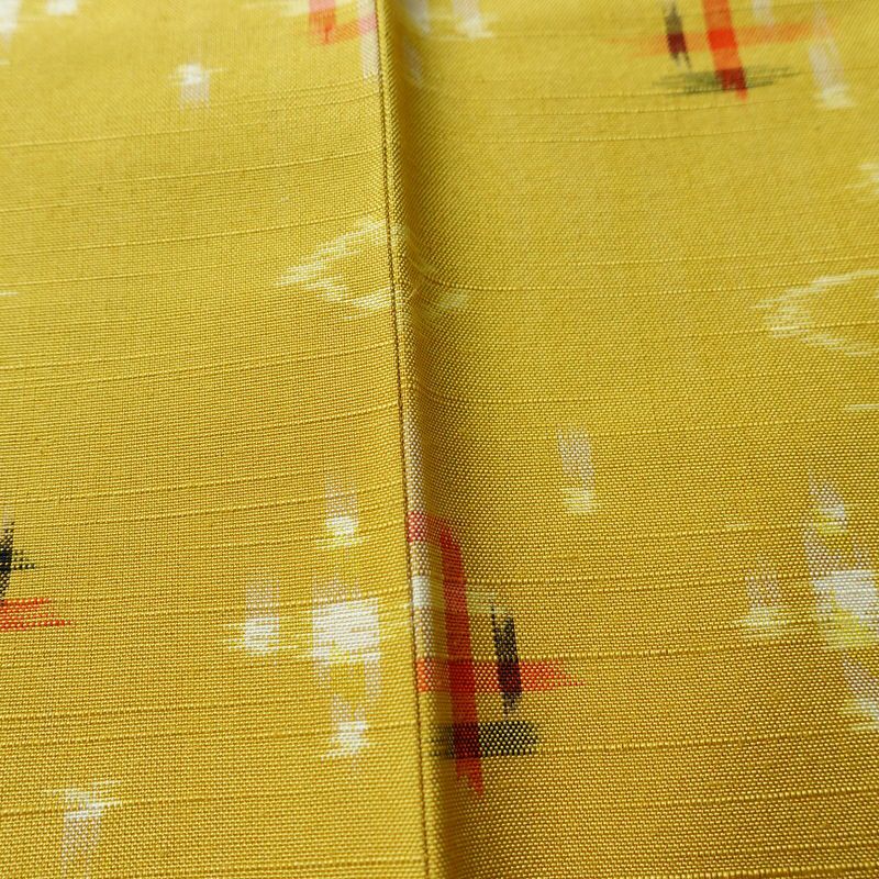 紬 良品 正絹 古典柄 袷仕立て 身丈155.5cm 裄丈63.5cm リサイクル着物 着物 モダン 黄・黄土色_画像11